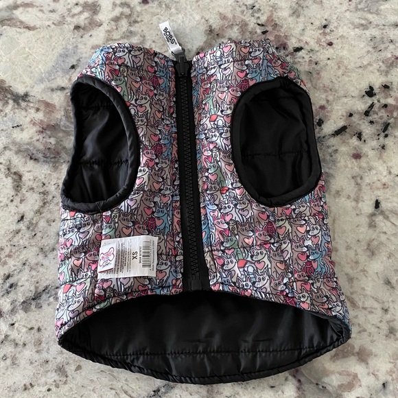 NWOT BOBS from Skechers Doggie Daycare Puffer Dog Vest Reversible Pet Vest XS - Picture 3 of 11